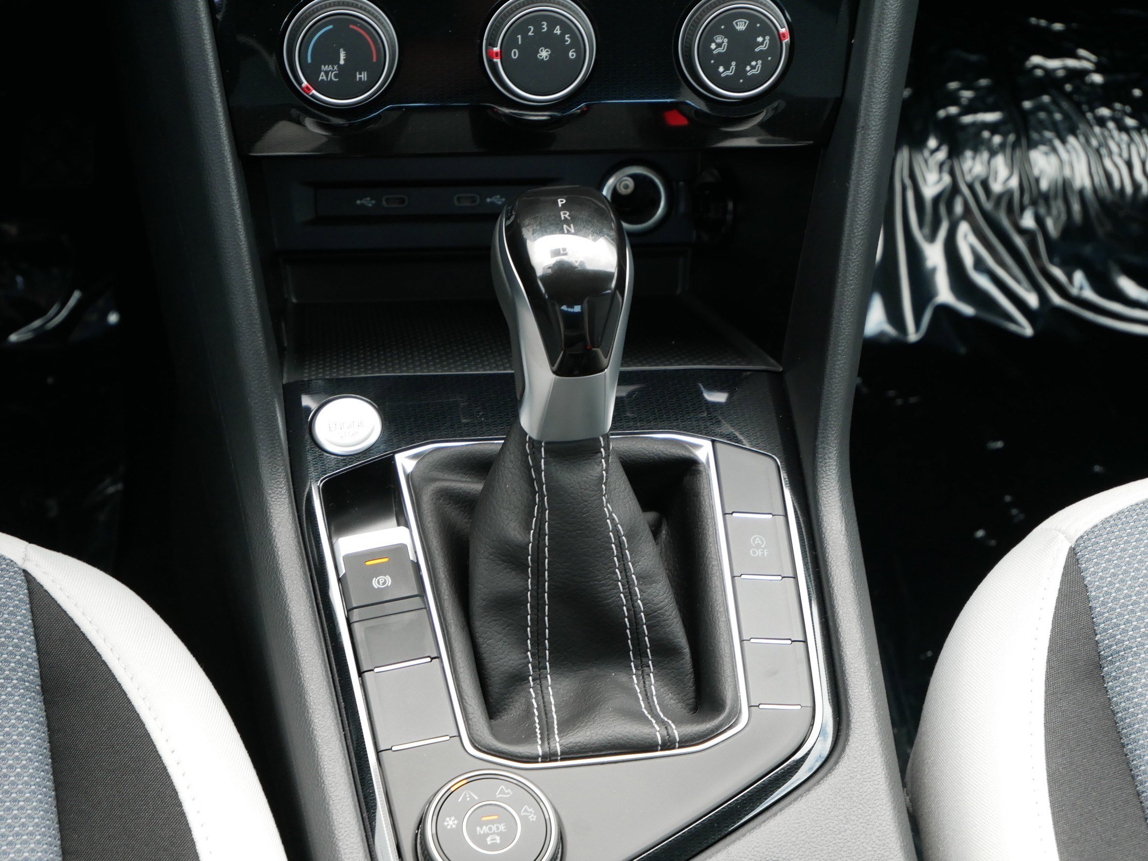 2025 Volkswagen Taos S photo 12