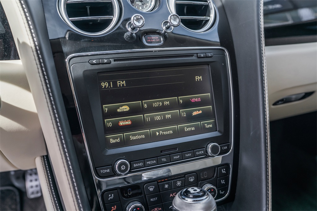 2018 Bentley Flying Spur V8 photo 35