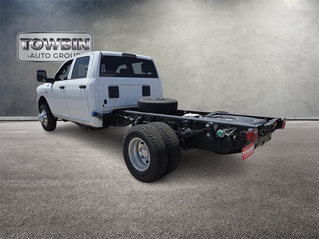 2025 Ram 3500 Tradesman photo 4