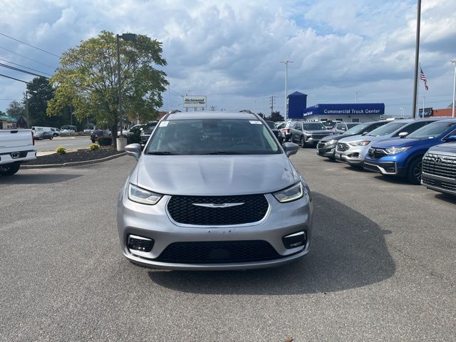 2021 Chrysler Pacifica Touring L photo 8