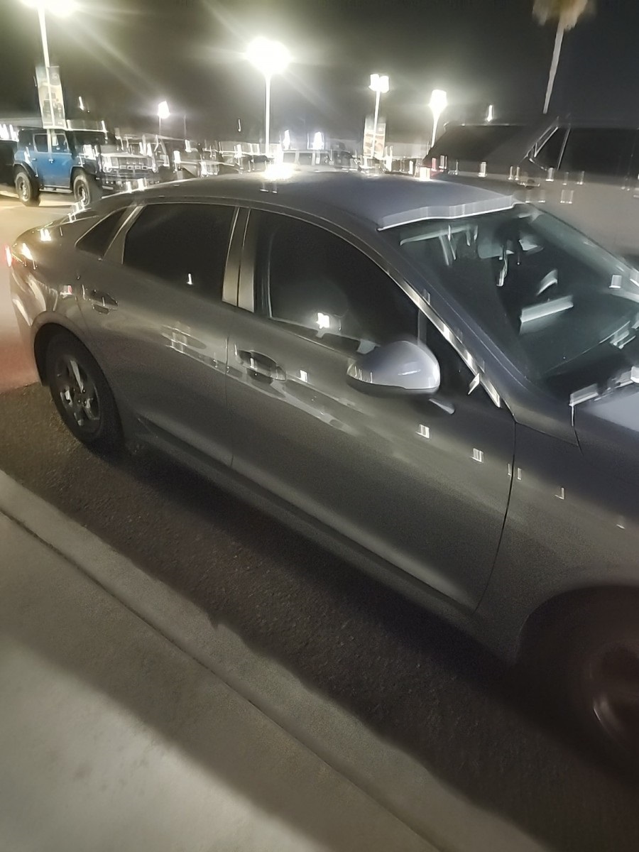2022 Kia K5 LXS photo 4