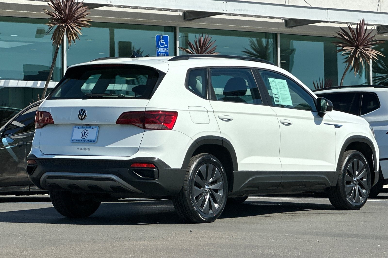 2022 Volkswagen Taos S photo 3