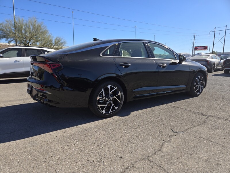 2025 Kia K5 EX photo 3