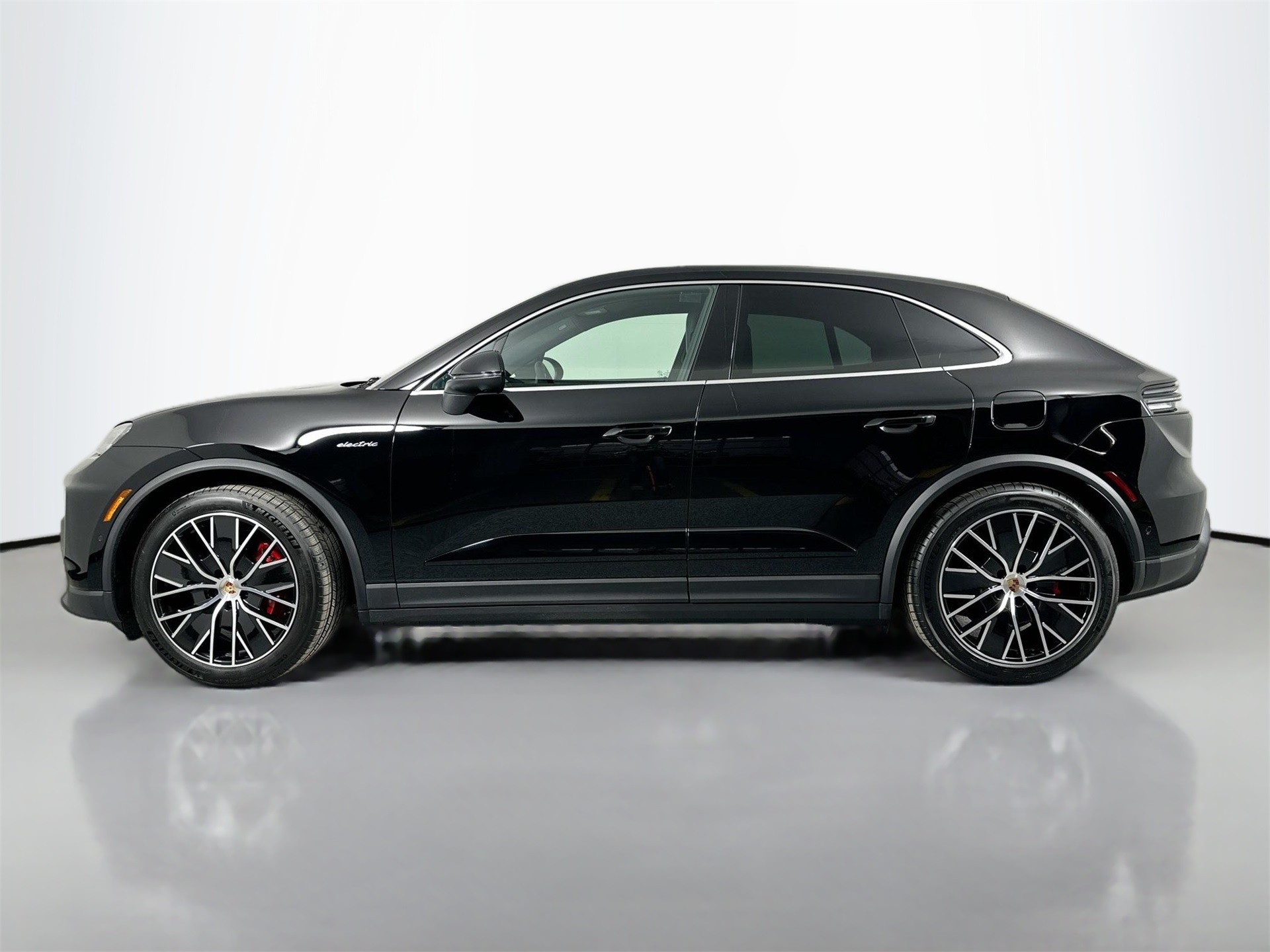 Used 2025 Porsche Macan S with VIN WP1AB2XA7SL152072 for sale in Fort Worth, TX