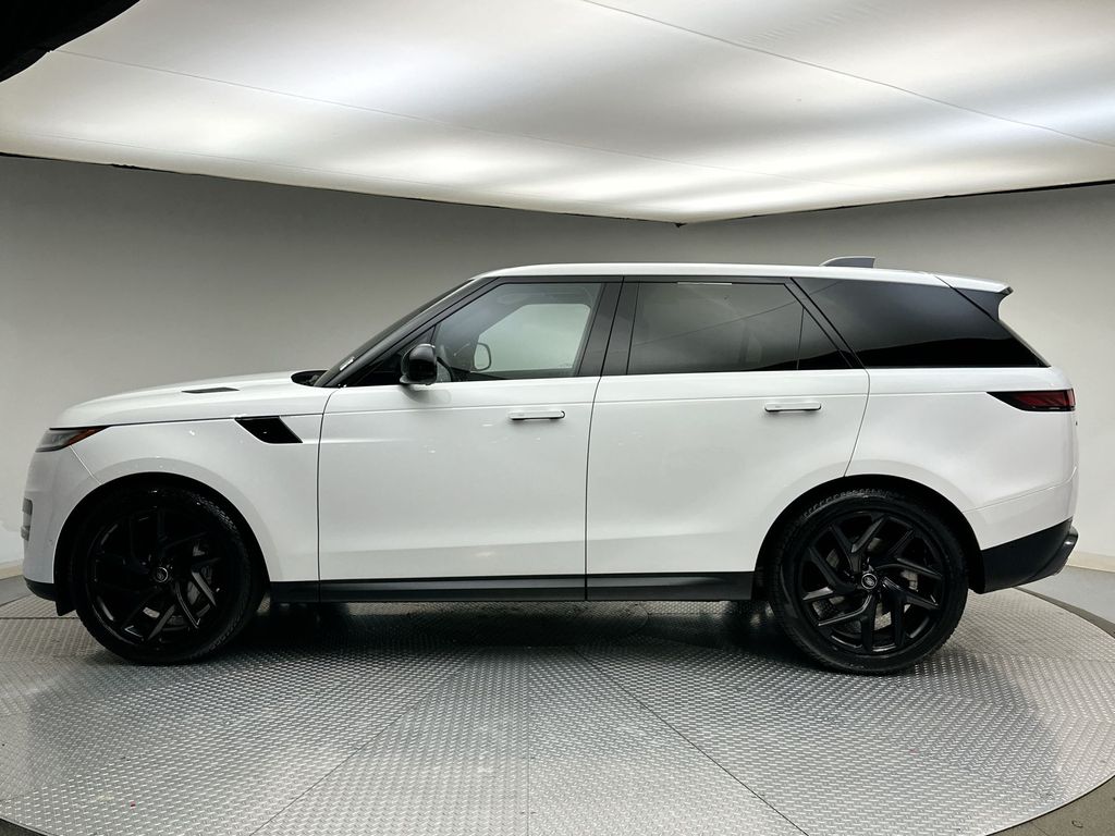 2023 Land Rover Range Rover Sport SE photo 10