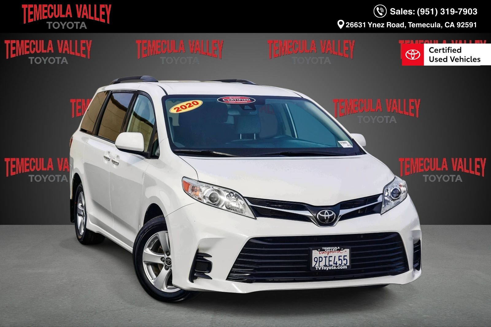 2020 Toyota Sienna LE's photo