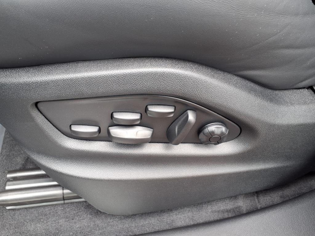 2025 Porsche Cayenne E-Hybrid photo 7