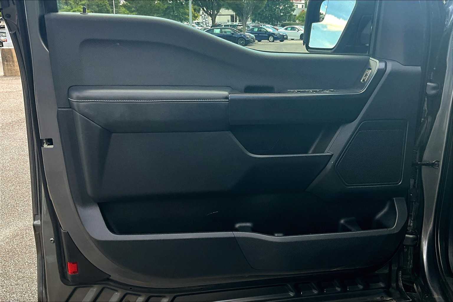 2022 Ford F-150 XL photo 18