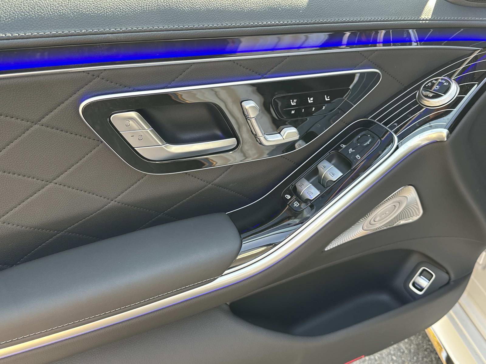 2025 Mercedes Benz S 580 4MATIC photo 11