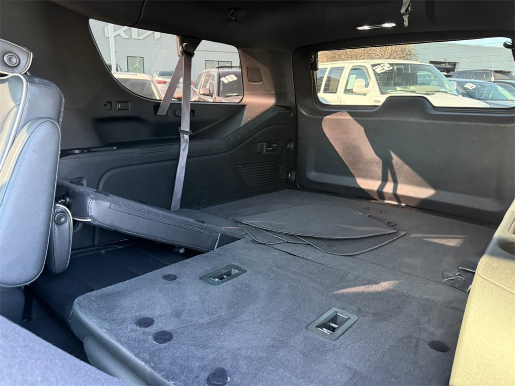 2021 GMC YUKON XL - Image 32