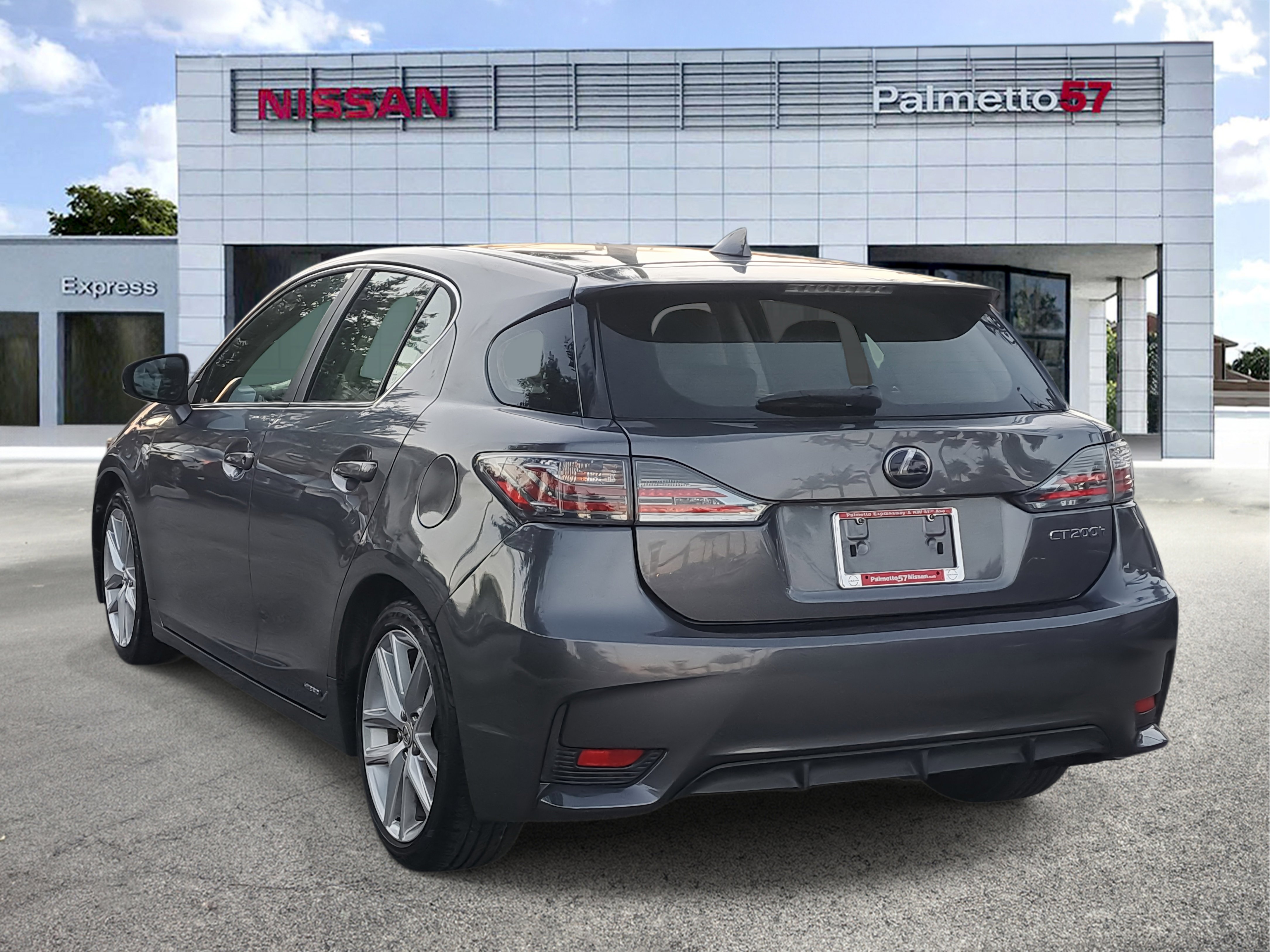 2014 Lexus CT 200h photo 3