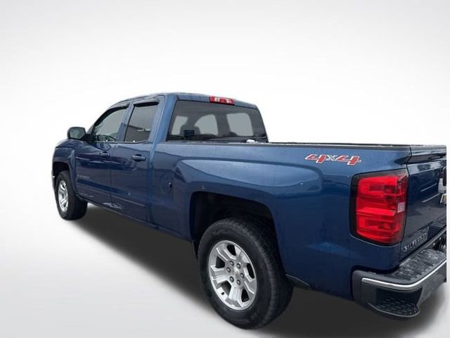 2015 Chevrolet Silverado 1500 LT photo 3