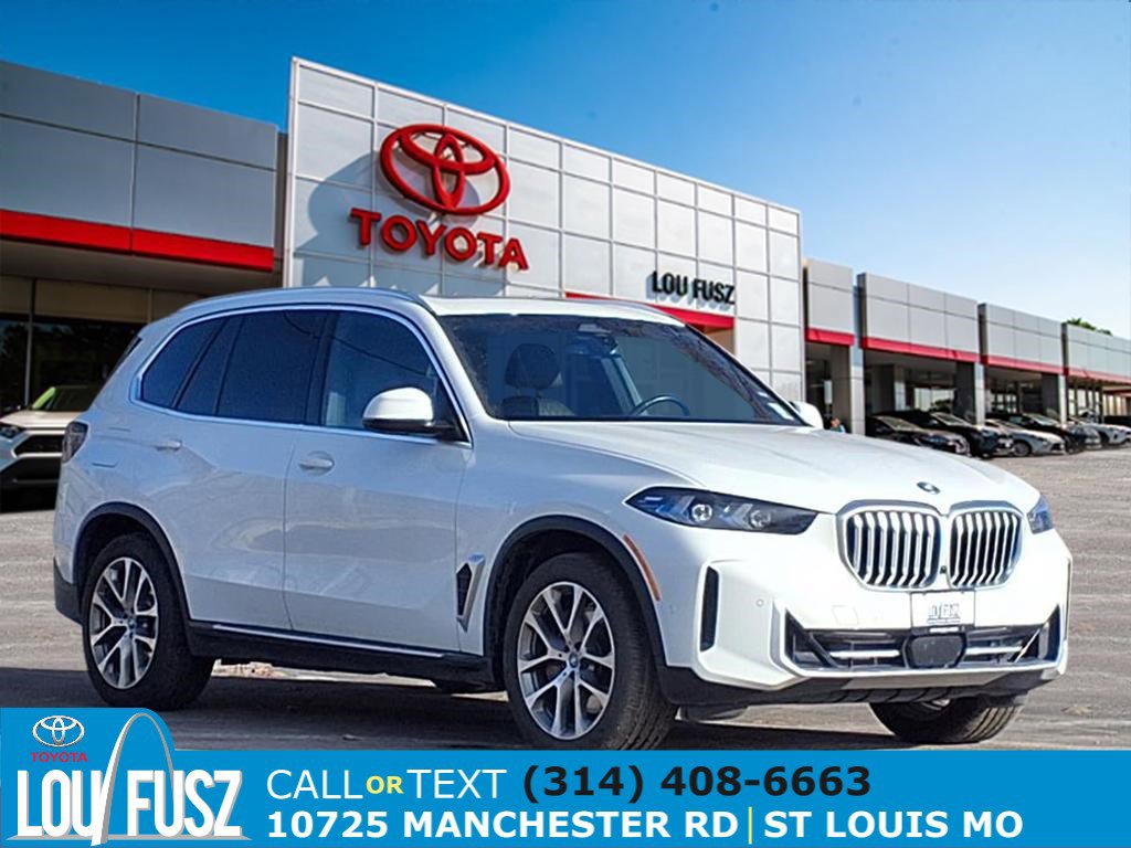 2025 BMW X5 50e's photo