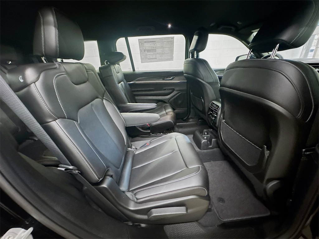 2025 Jeep Grand Cherokee Limited photo 22