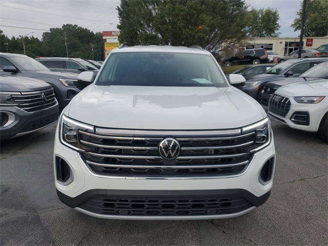 2025 Volkswagen Atlas SE photo 2