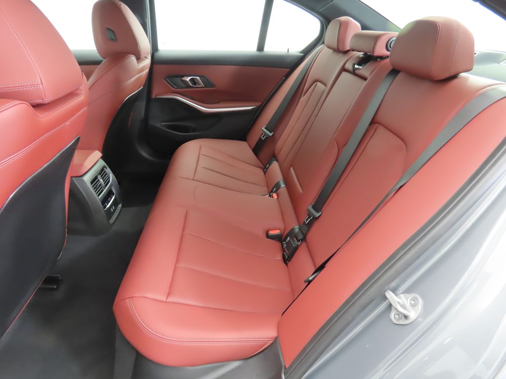 2025 Bmw 330i photo 21