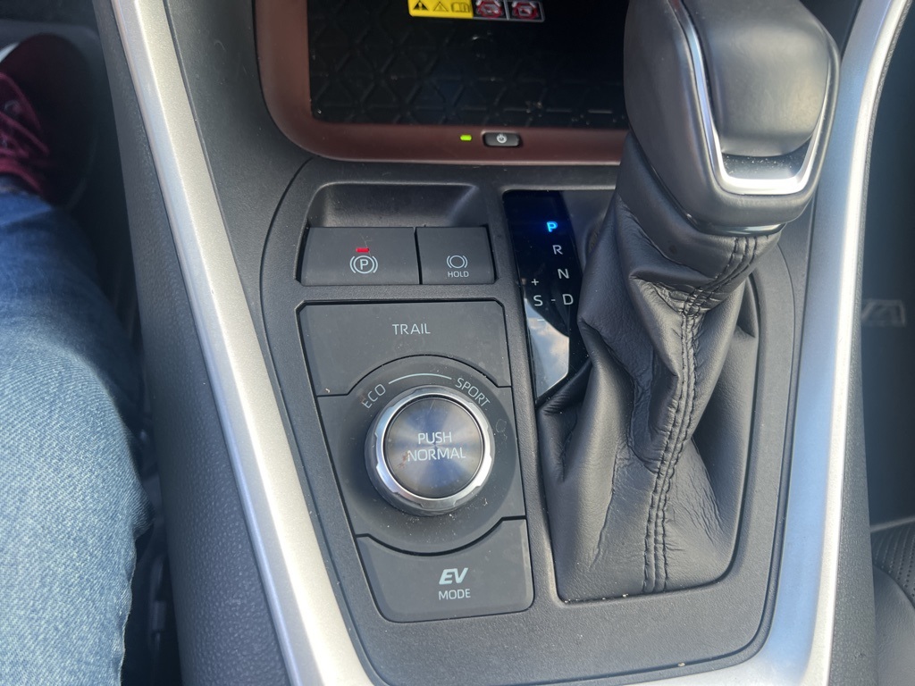 2024 Toyota RAV4 Hybrid Limited photo 21