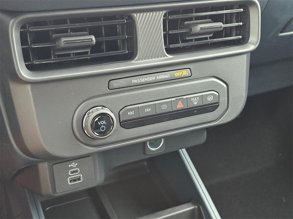 2025 Ford Maverick XL photo 20