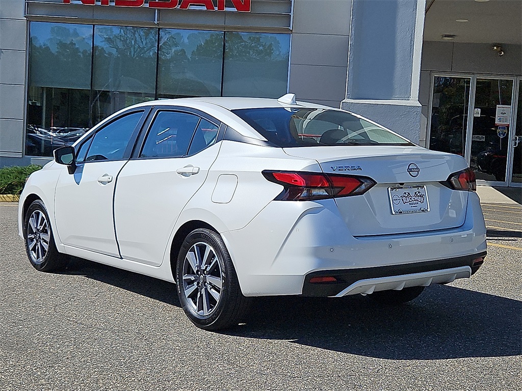 2025 Nissan Versa 1.6 SV photo 4