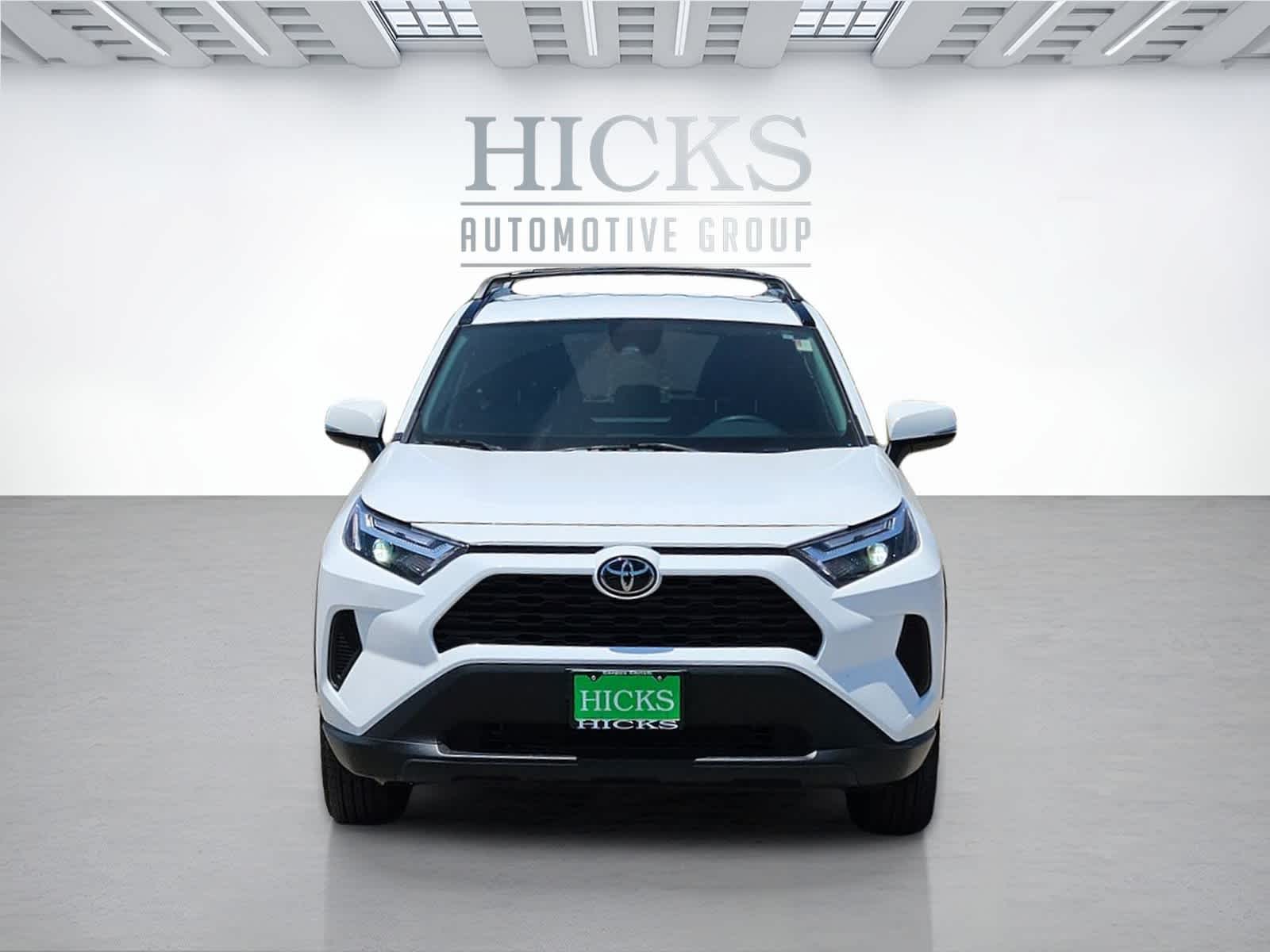 Used 2024 Ice Cap Toyota XLE image 2