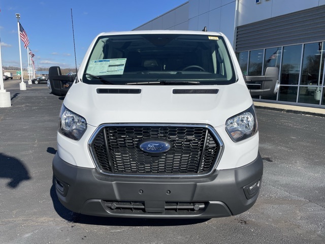 2025 Ford Transit photo 4