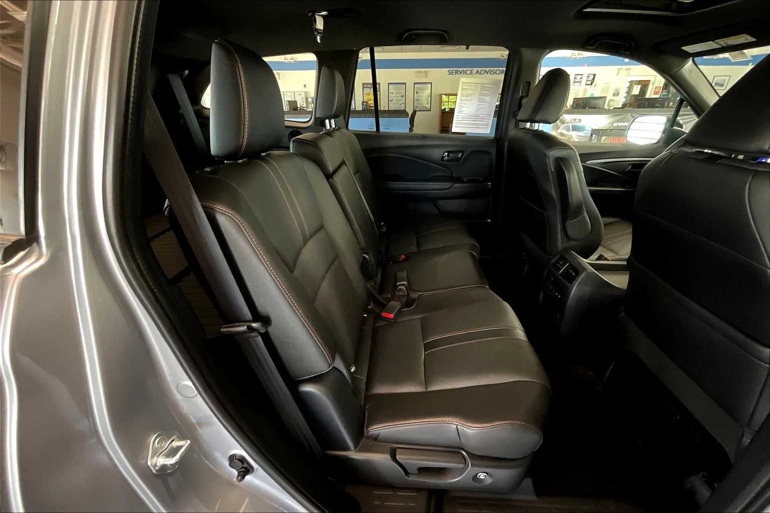 2022 Honda Pilot TrailSport photo 16