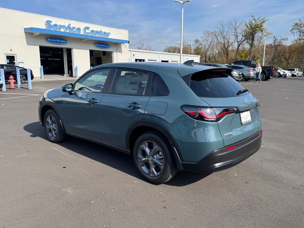 2026 Honda HR-V LX photo 3