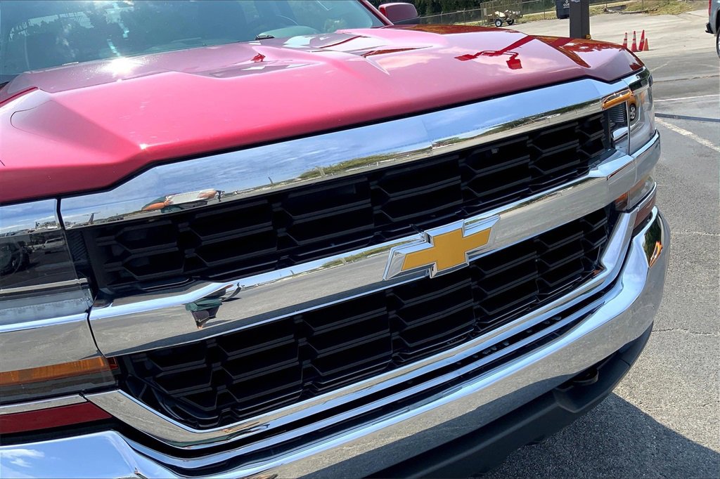 2018 Chevrolet Silverado 1500 LT photo 28