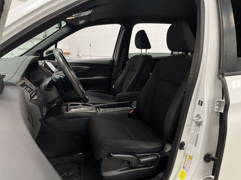 2021 Honda Passport Sport photo 4