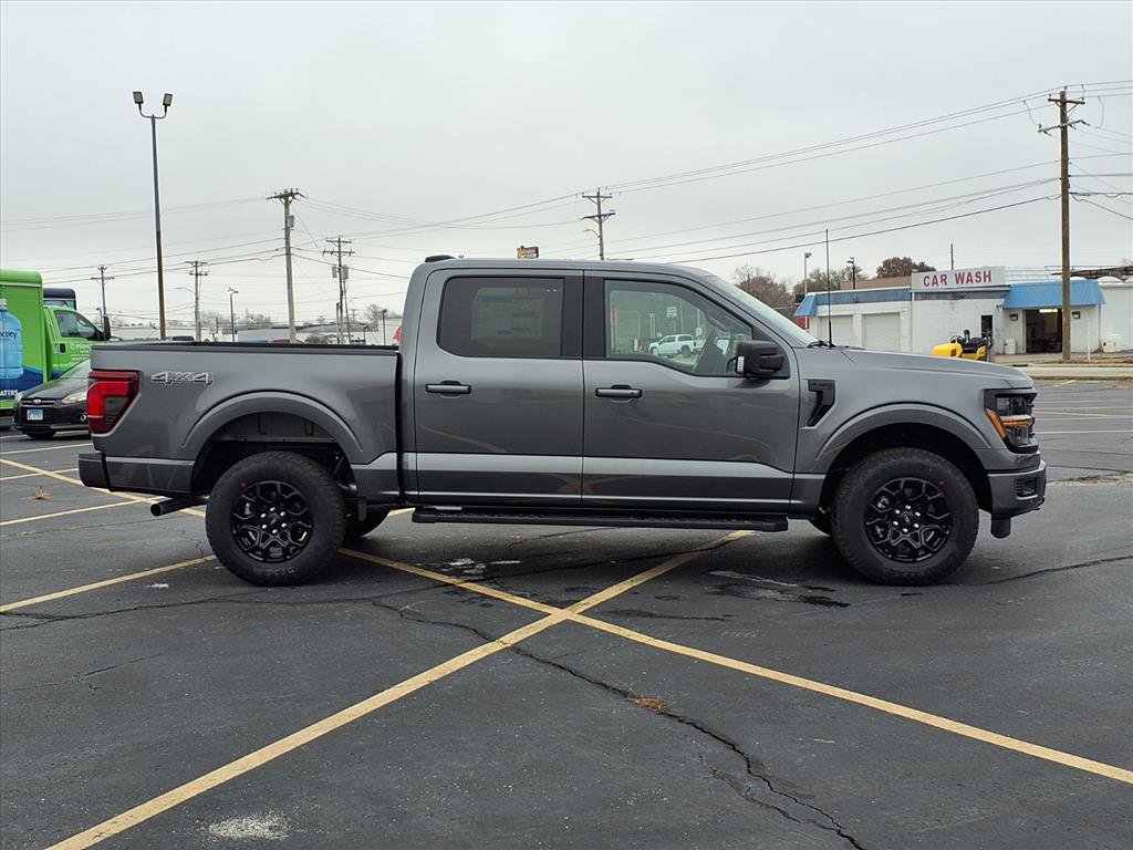 2025 Ford F-150 XLT photo 2
