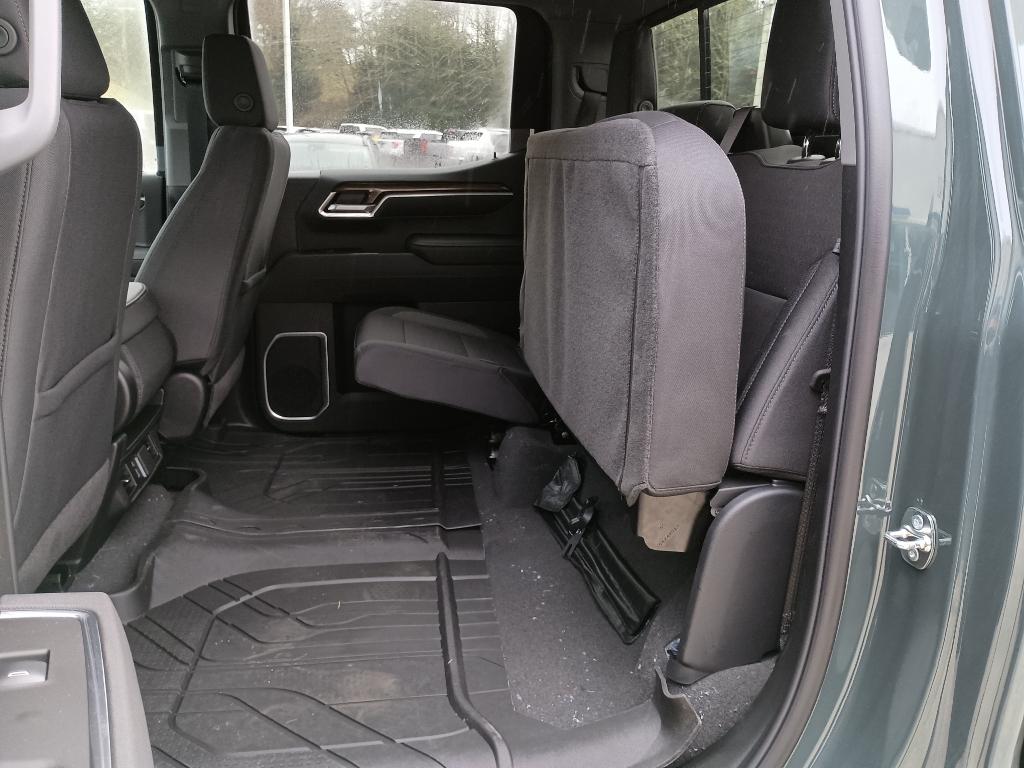 2025 Chevrolet Silverado 1500 LT photo 15