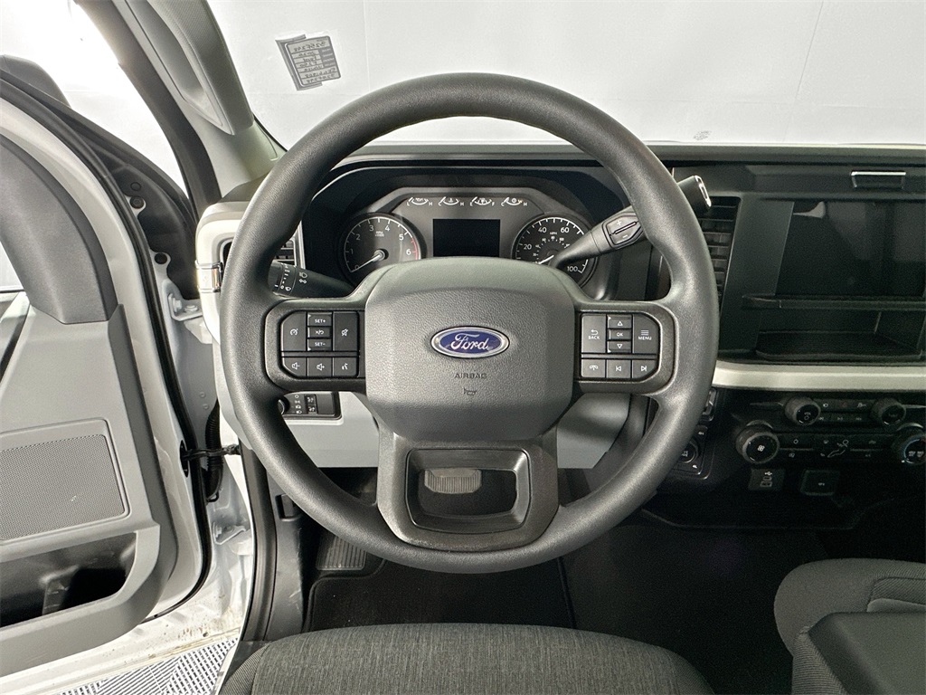 2025 Ford F-250 photo 11