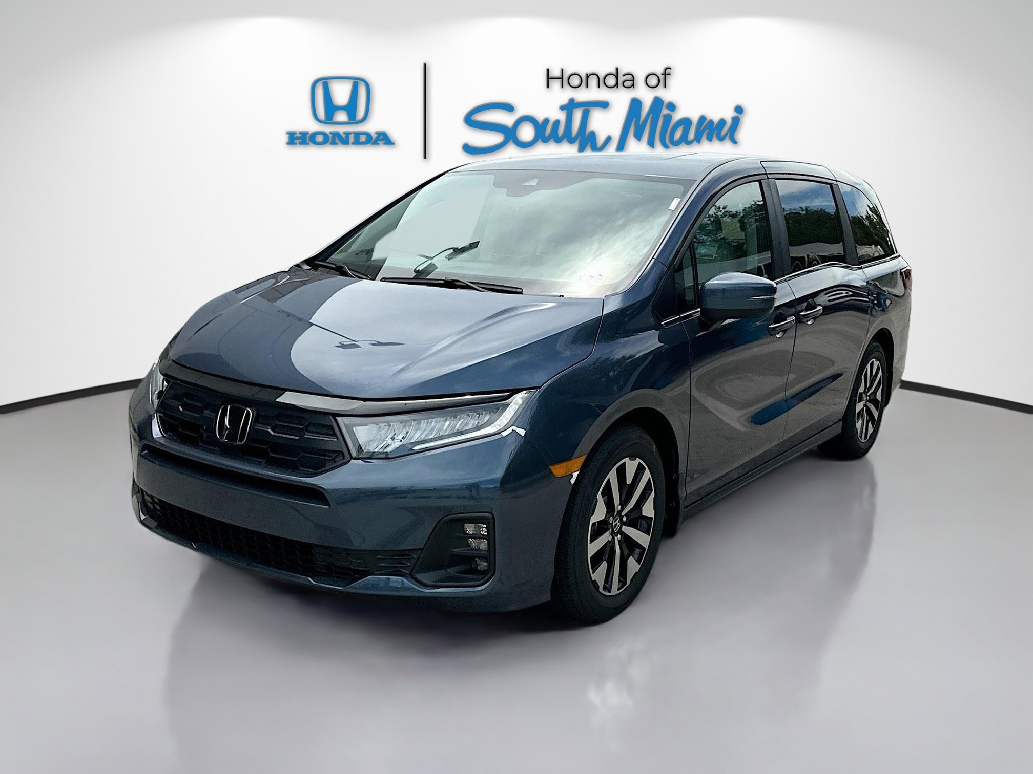 2026 Honda Odyssey EX-L photo 3