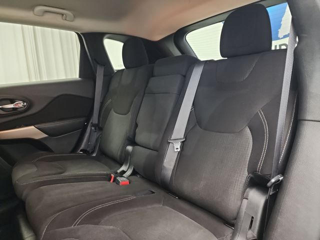 2017 Jeep Cherokee Latitude photo 33