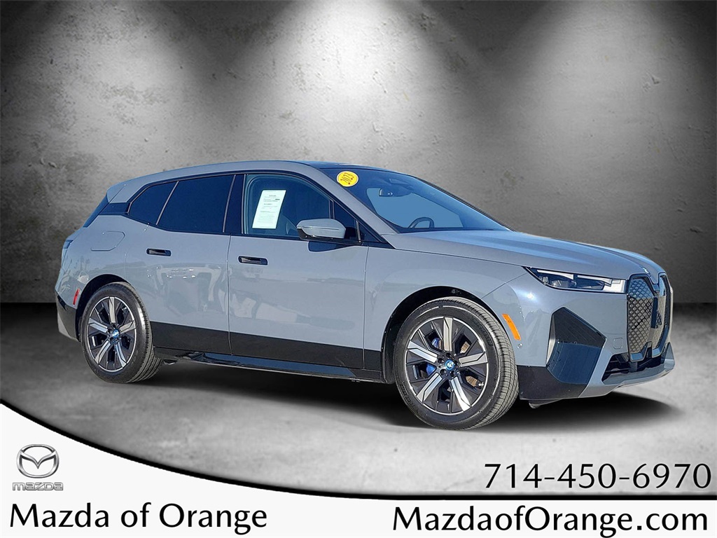 2023 BMW iX Base's photo