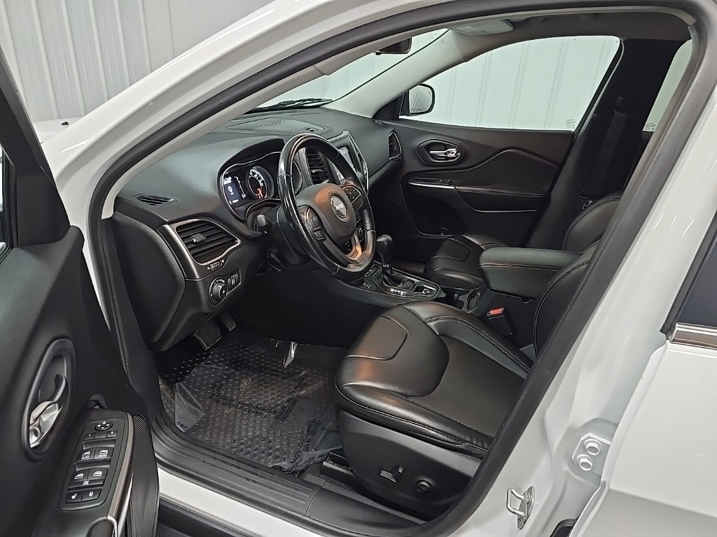2020 Jeep Cherokee Latitude photo 27