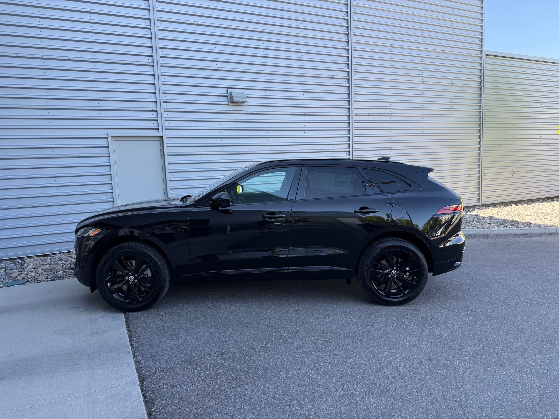 2026 Jaguar F-PACE P250 R-Dynamic S photo 2
