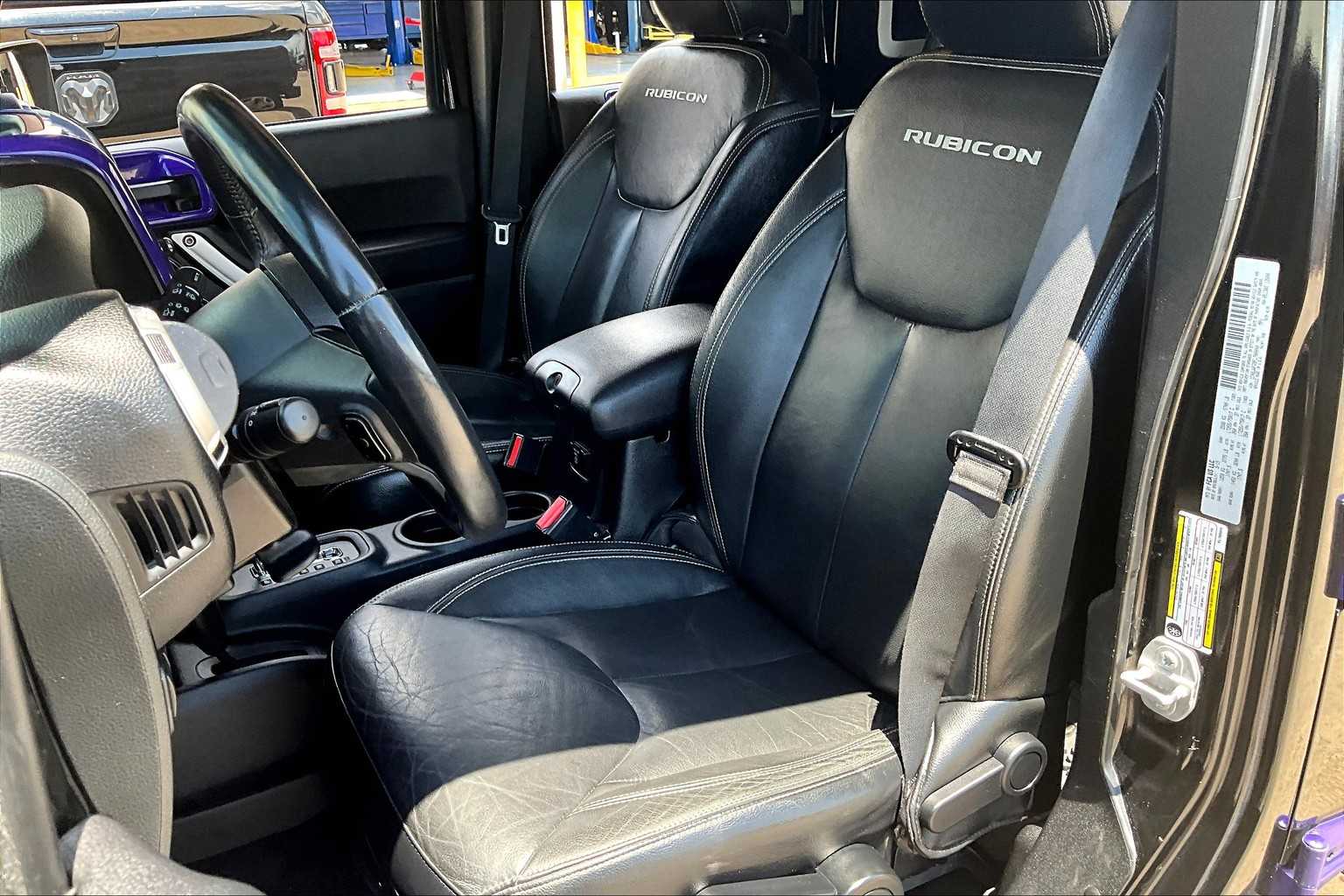 2015 Jeep Wrangler Unlimited Rubicon photo 7