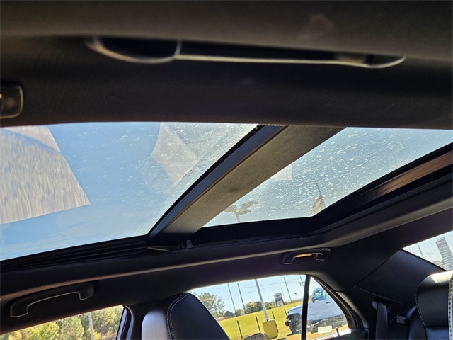 2023 Chrysler 300 S photo 3