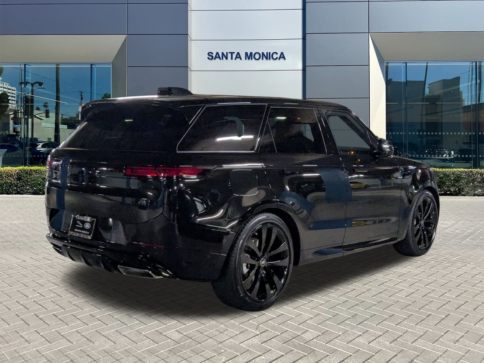 2025 Land Rover Range Rover Sport SE photo 2