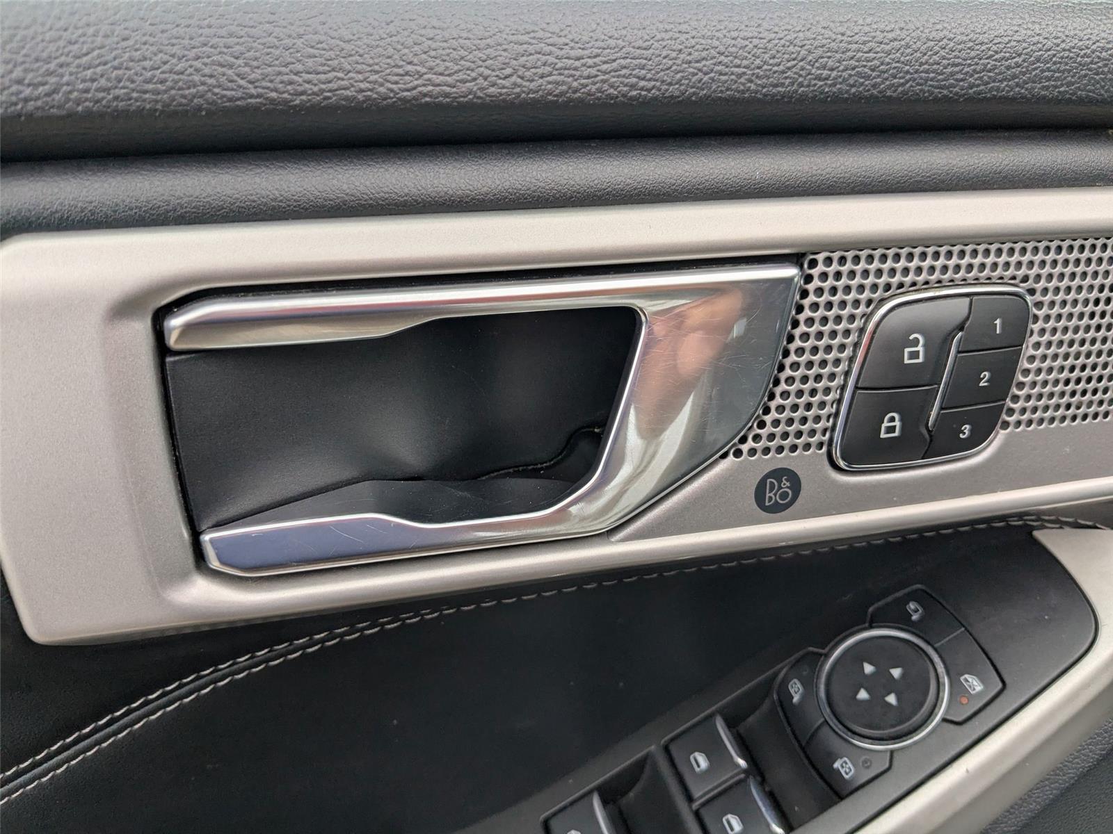 2021 Ford Explorer Limited photo 12