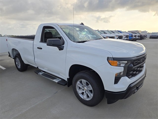 2025 Chevrolet Silverado 1500 photo 2