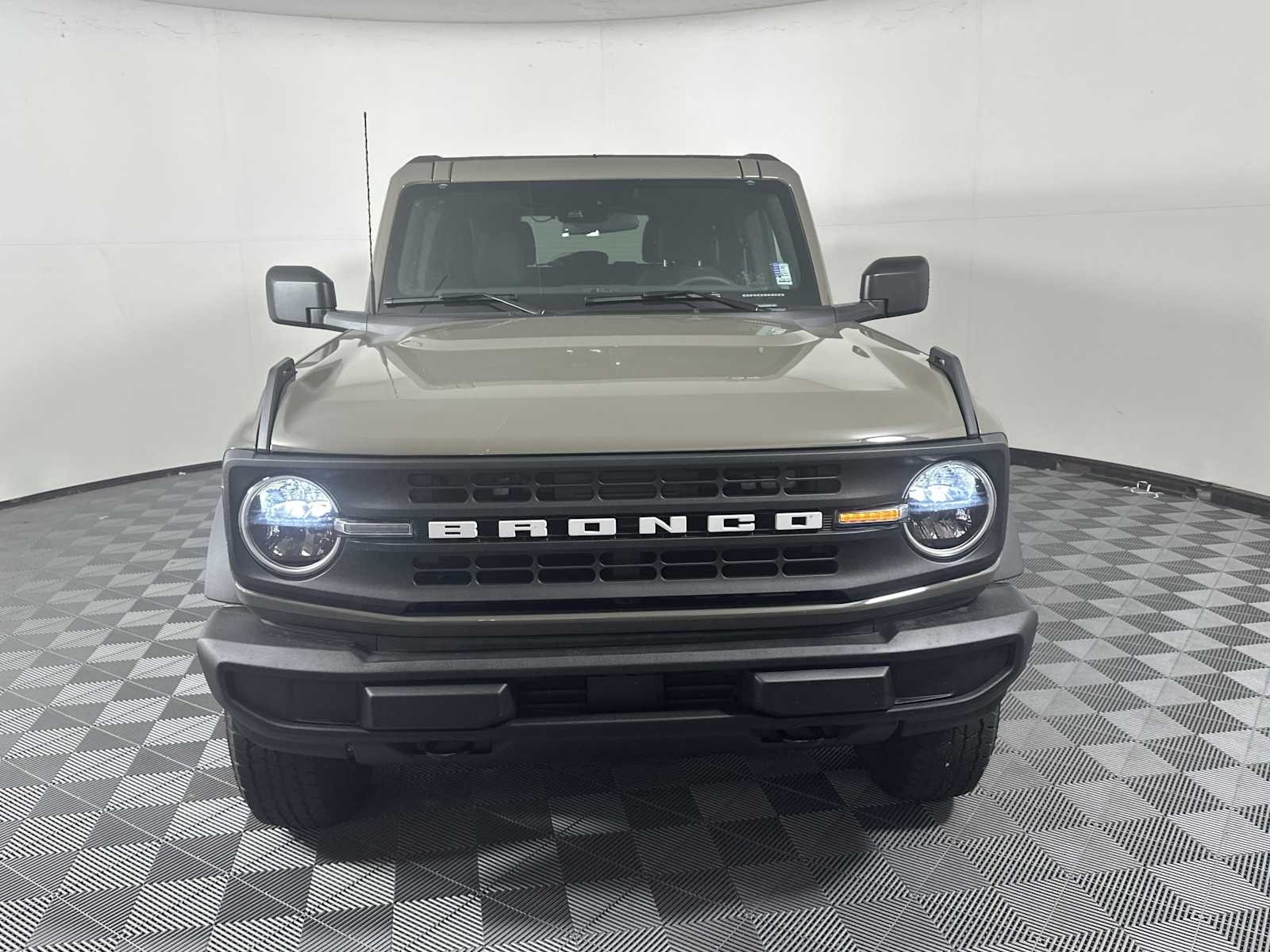 2025 Ford Bronco Big Bend photo 2