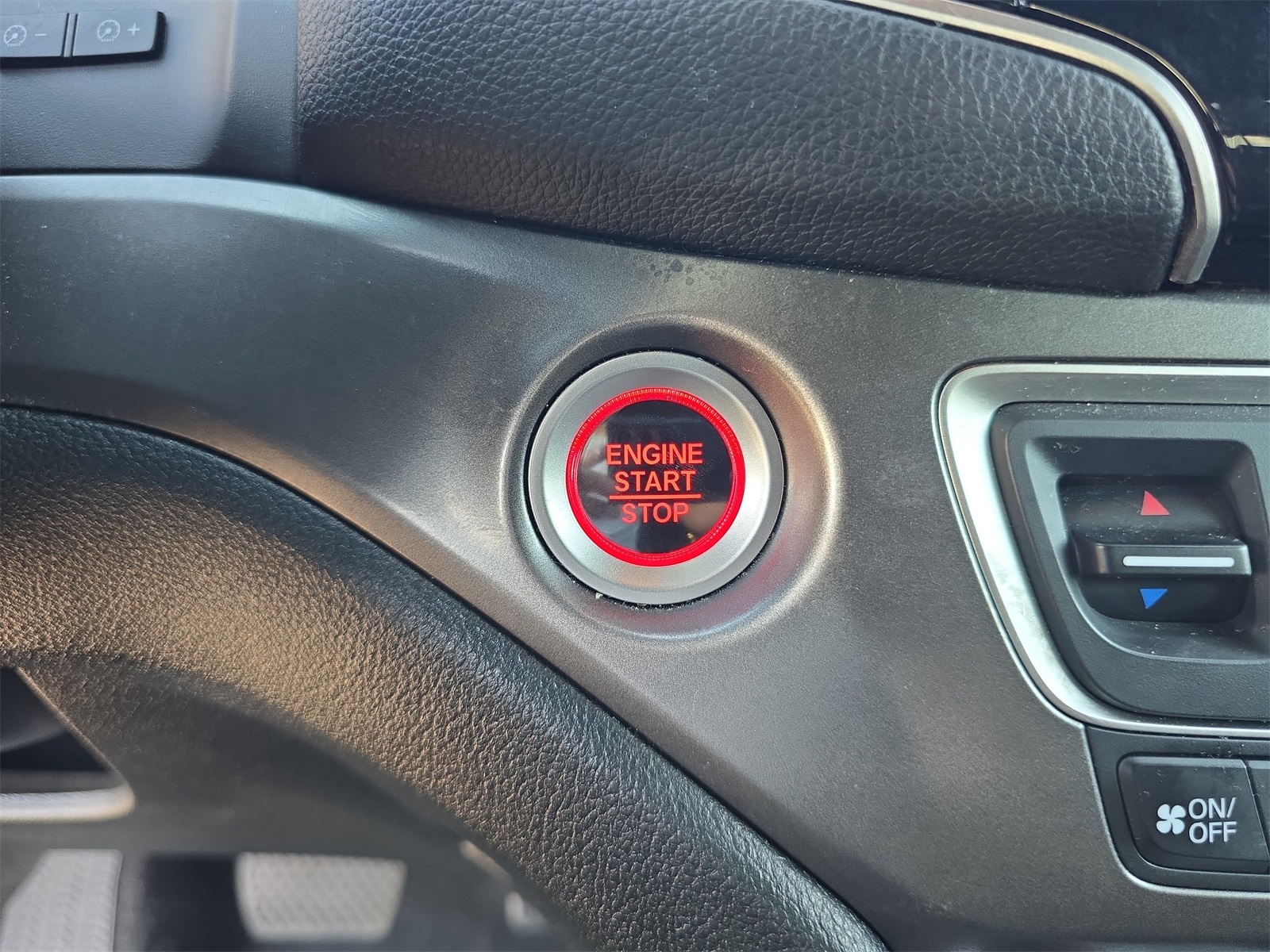 2022 Honda Pilot Sport photo 24
