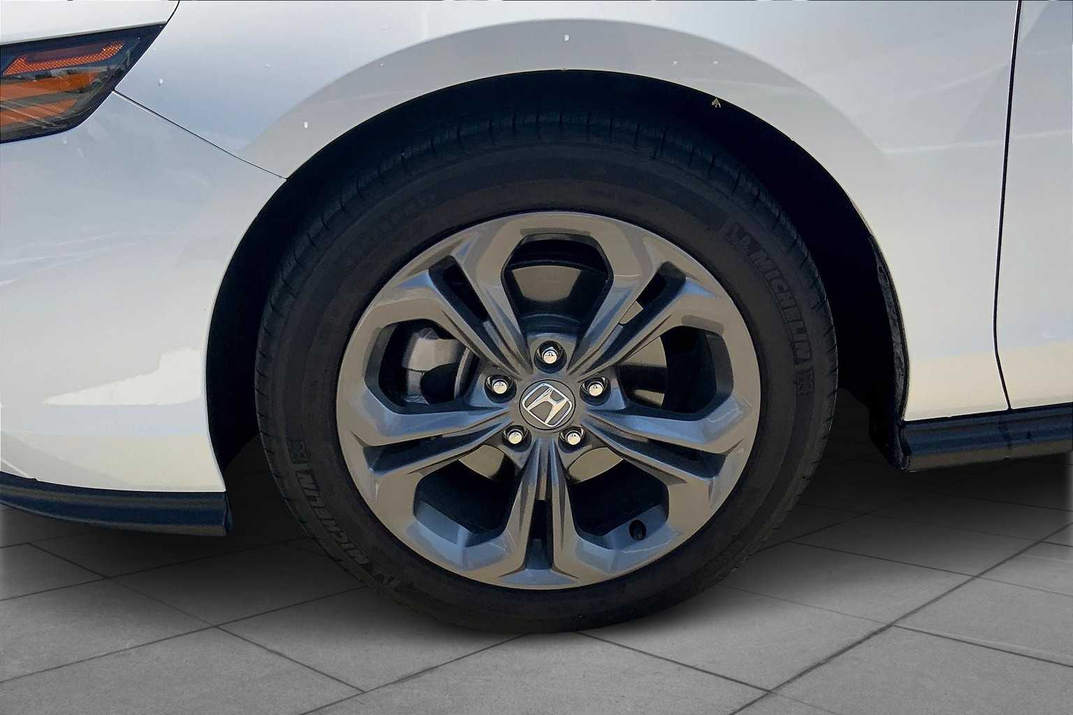 2024 Honda Accord EX photo 8