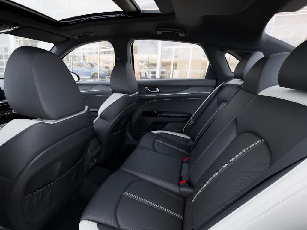 2026 Kia K5 GT-Line photo 17