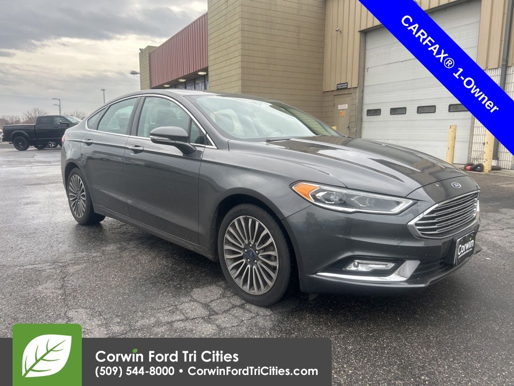 2017 Ford Fusion SE's photo