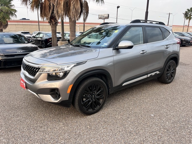 2022 Kia Seltos S Nightfall Edition photo 3