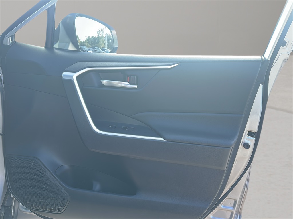 2023 Toyota RAV4 Prime SE photo 25
