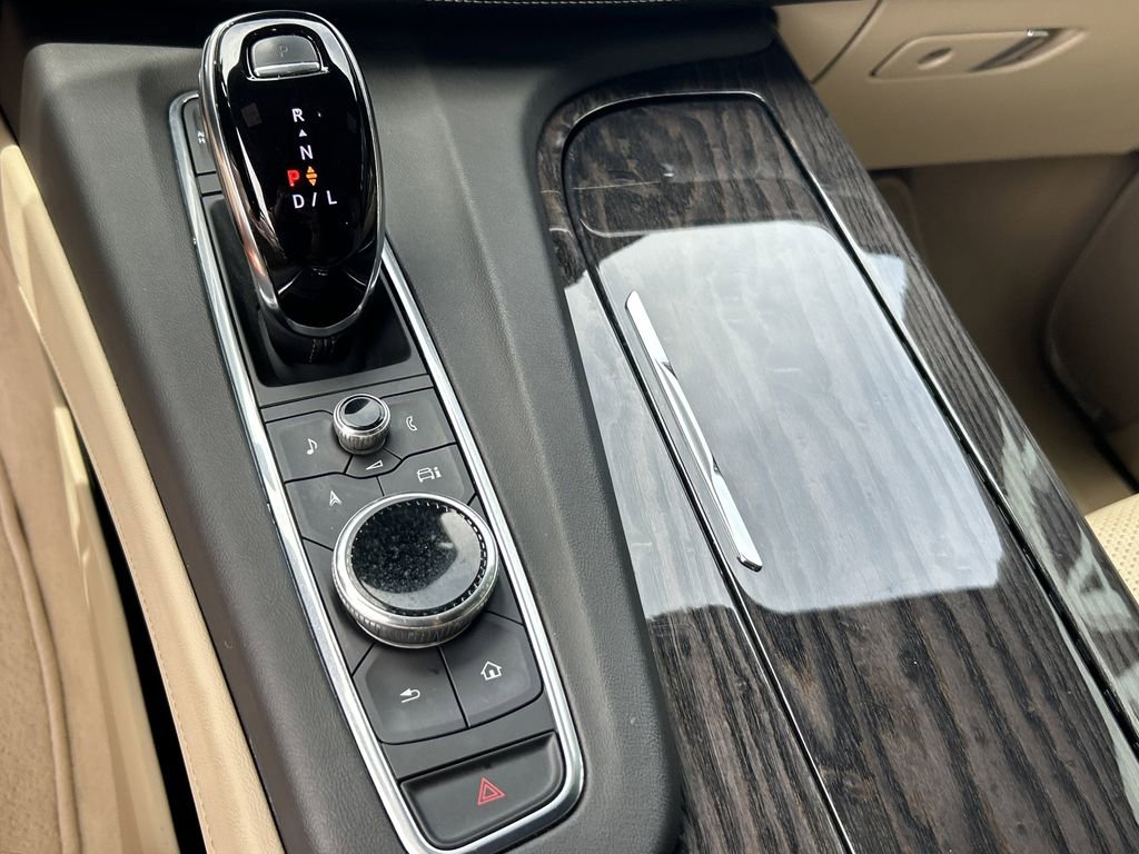 2021 Cadillac Escalade Premium Luxury photo 24